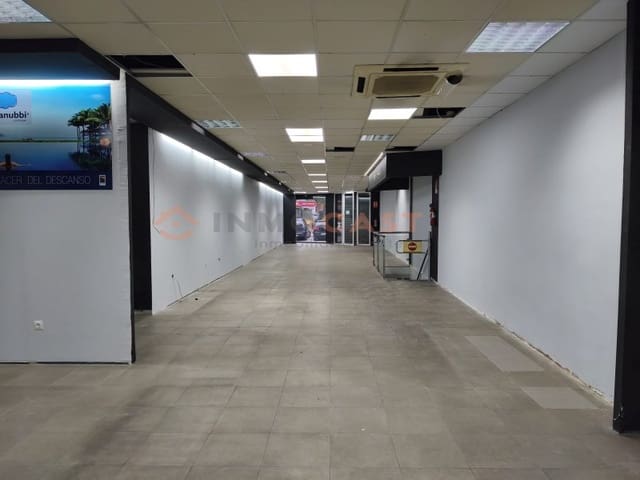 Commercieel te huur in L'Olleria - € 1.200 (Ref: 9634888)