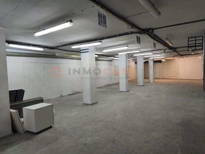 Commercieel te huur in L'Olleria - € 1.200 (Ref: 9634888)