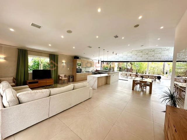 7 sovrum Villa till salu i Bétera med pool garage - 990 000 € (Ref: 9634889)