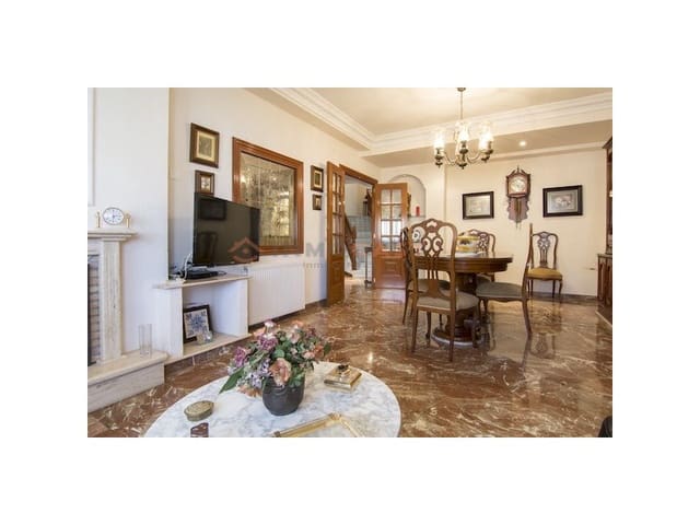 6 quarto Casa em Banda para venda em Canals com garagem - 400 000 € (Ref: 9634893)