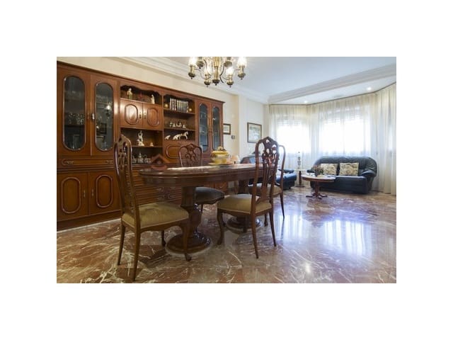 6 quarto Casa em Banda para venda em Canals com garagem - 400 000 € (Ref: 9634893)