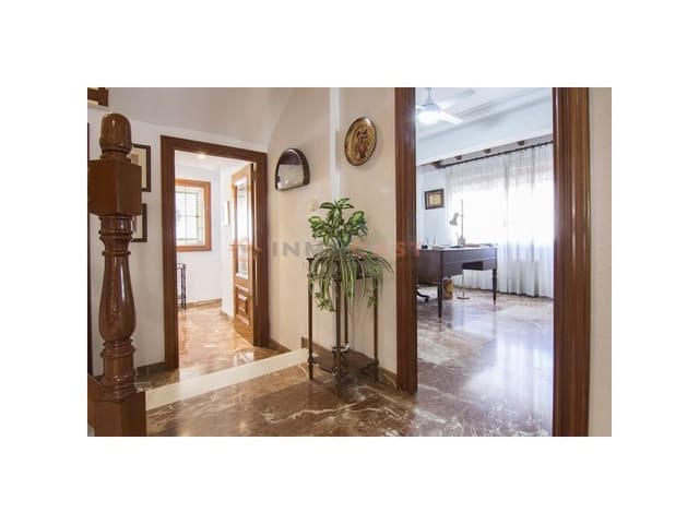 6 quarto Casa em Banda para venda em Canals com garagem - 400 000 € (Ref: 9634893)