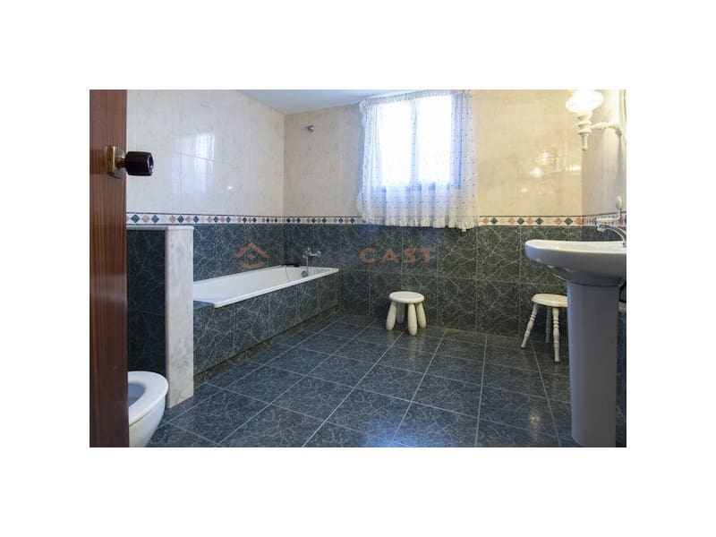 6 soverom Hus til salgs i Canals med garasje - € 400 000 (Ref: 9634893)