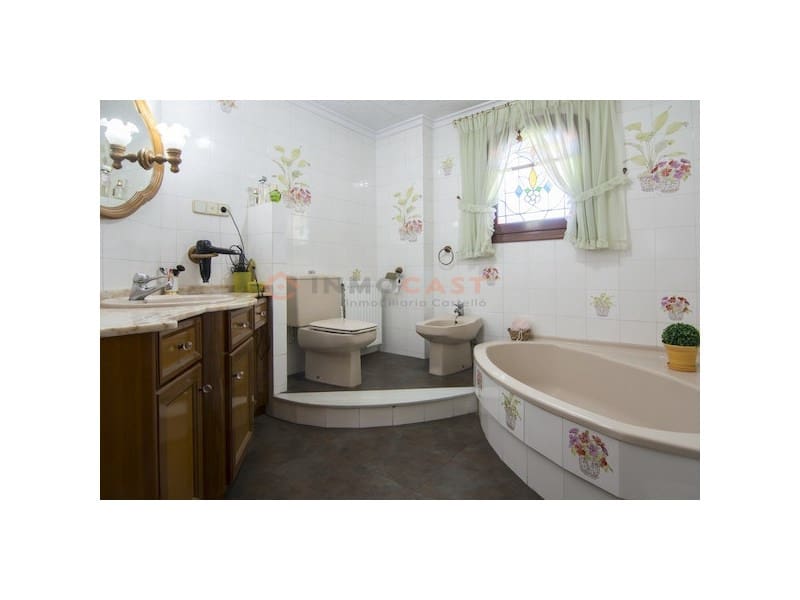 6 soverom Hus til salgs i Canals med garasje - € 400 000 (Ref: 9634893)