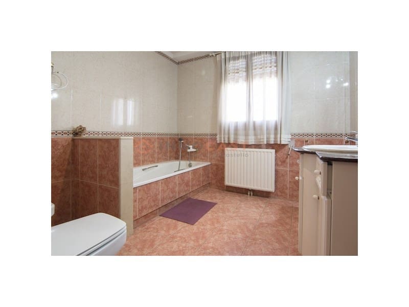 6 soverom Hus til salgs i Canals med garasje - € 400 000 (Ref: 9634893)