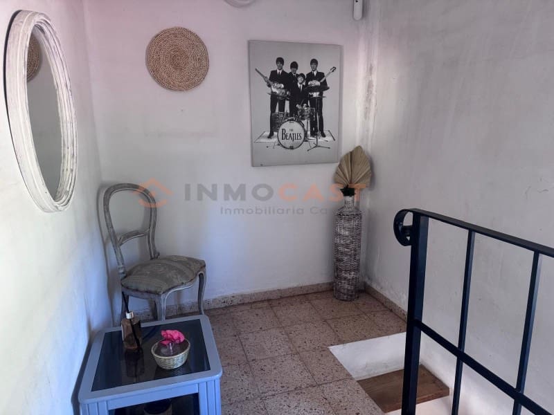 4 bedroom Villa for sale in L'Olleria - € 190,000 (Ref: 9712167)