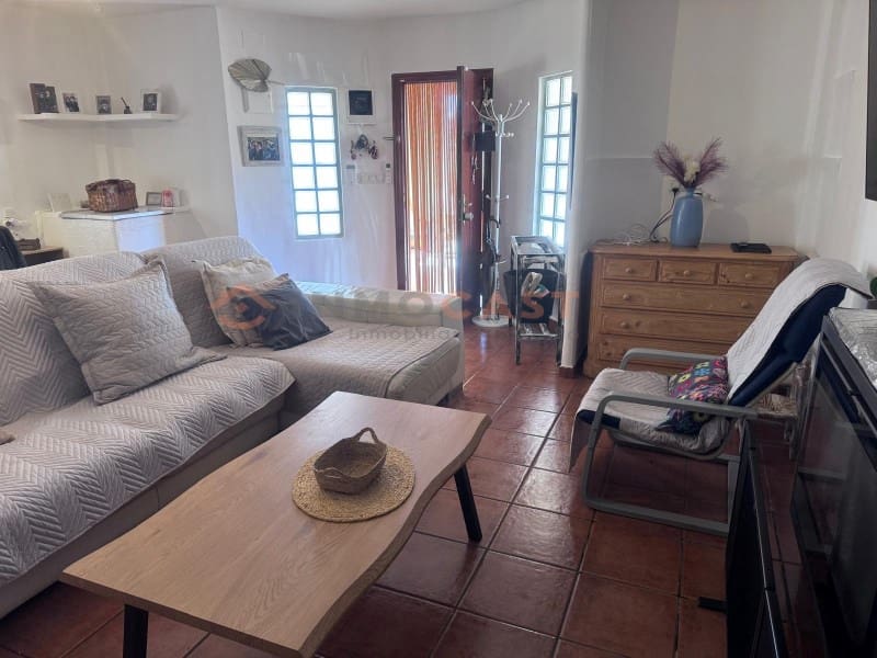 4 bedroom Villa for sale in L'Olleria - € 190,000 (Ref: 9712167)