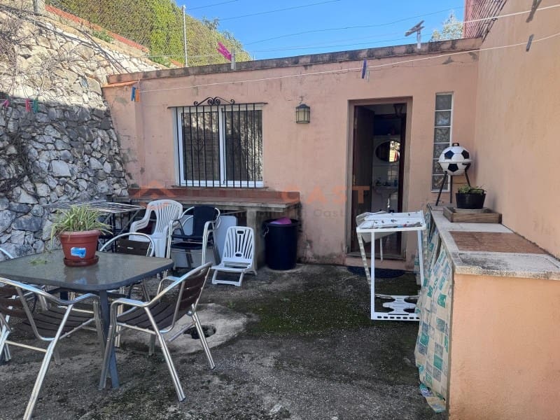 4 bedroom Villa for sale in L'Olleria - € 190,000 (Ref: 9712167)