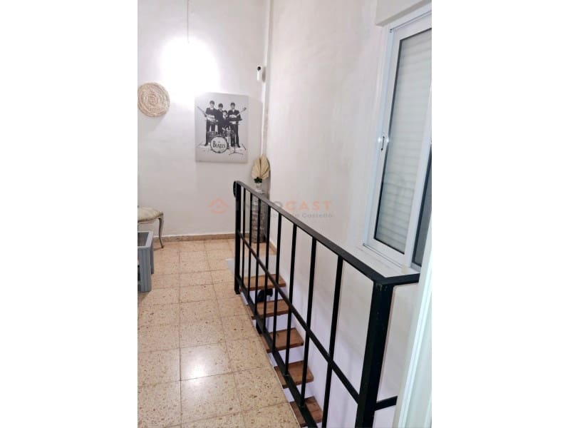 4 bedroom Villa for sale in L'Olleria - € 190,000 (Ref: 9712167)