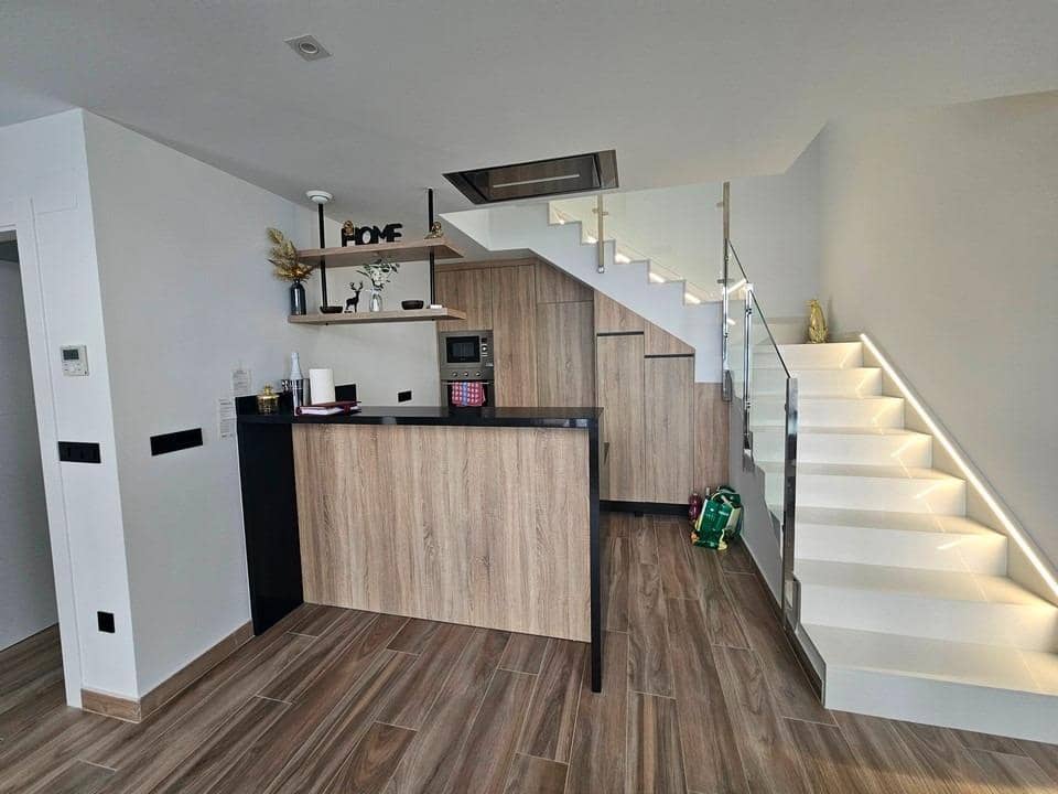 3 sypialnia Willa na sprzedaż w Torrevieja z basenem garażem - 495 000 € (Ref: 10049370)