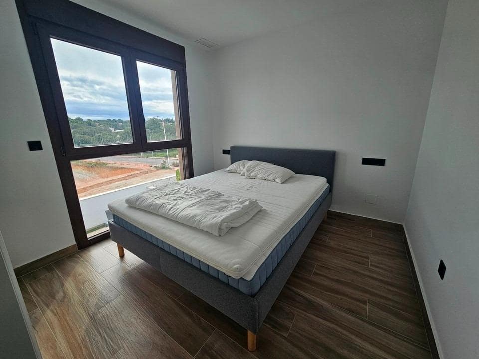 3 sypialnia Willa na sprzedaż w Torrevieja z basenem garażem - 495 000 € (Ref: 10049370)