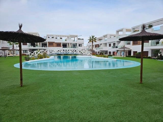 3 sypialnia Willa na sprzedaż w Los Balcones - Los Altos, Torrevieja z basenem garażem - 495 000 € (Ref: 10049370)