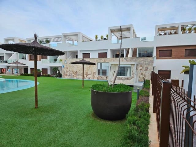 3 sypialnia Willa na sprzedaż w Los Balcones - Los Altos, Torrevieja z basenem garażem - 495 000 € (Ref: 10049370)