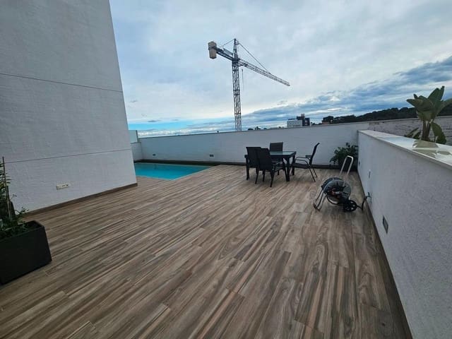 3 sypialnia Willa na sprzedaż w Los Balcones - Los Altos, Torrevieja z basenem garażem - 495 000 € (Ref: 10049370)