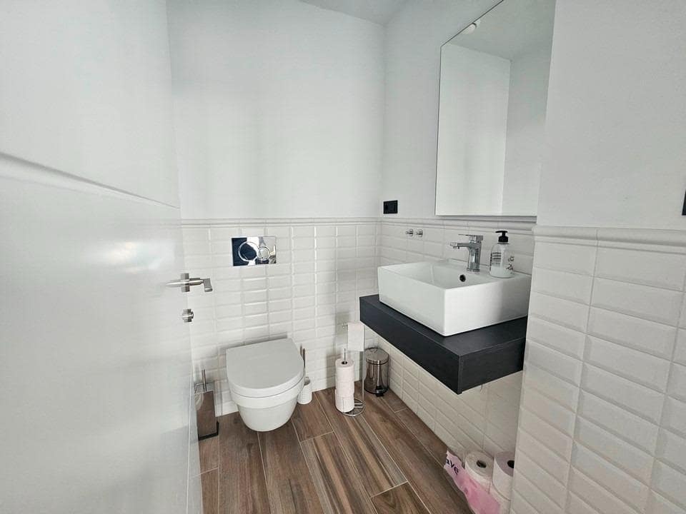 3 sypialnia Willa na sprzedaż w Torrevieja z basenem garażem - 495 000 € (Ref: 10049370)