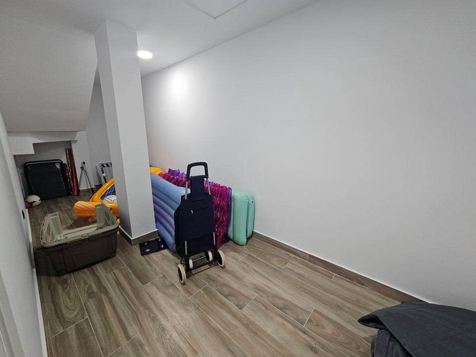 3 sypialnia Willa na sprzedaż w Torrevieja z basenem garażem - 495 000 € (Ref: 10049370)