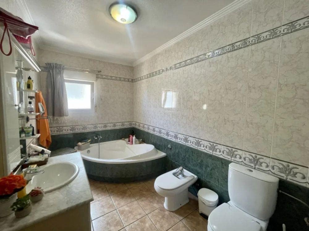 4 Zimmer Villa zu verkaufen in San Fulgencio mit Garage - 699.900 € (Ref: 10055358)