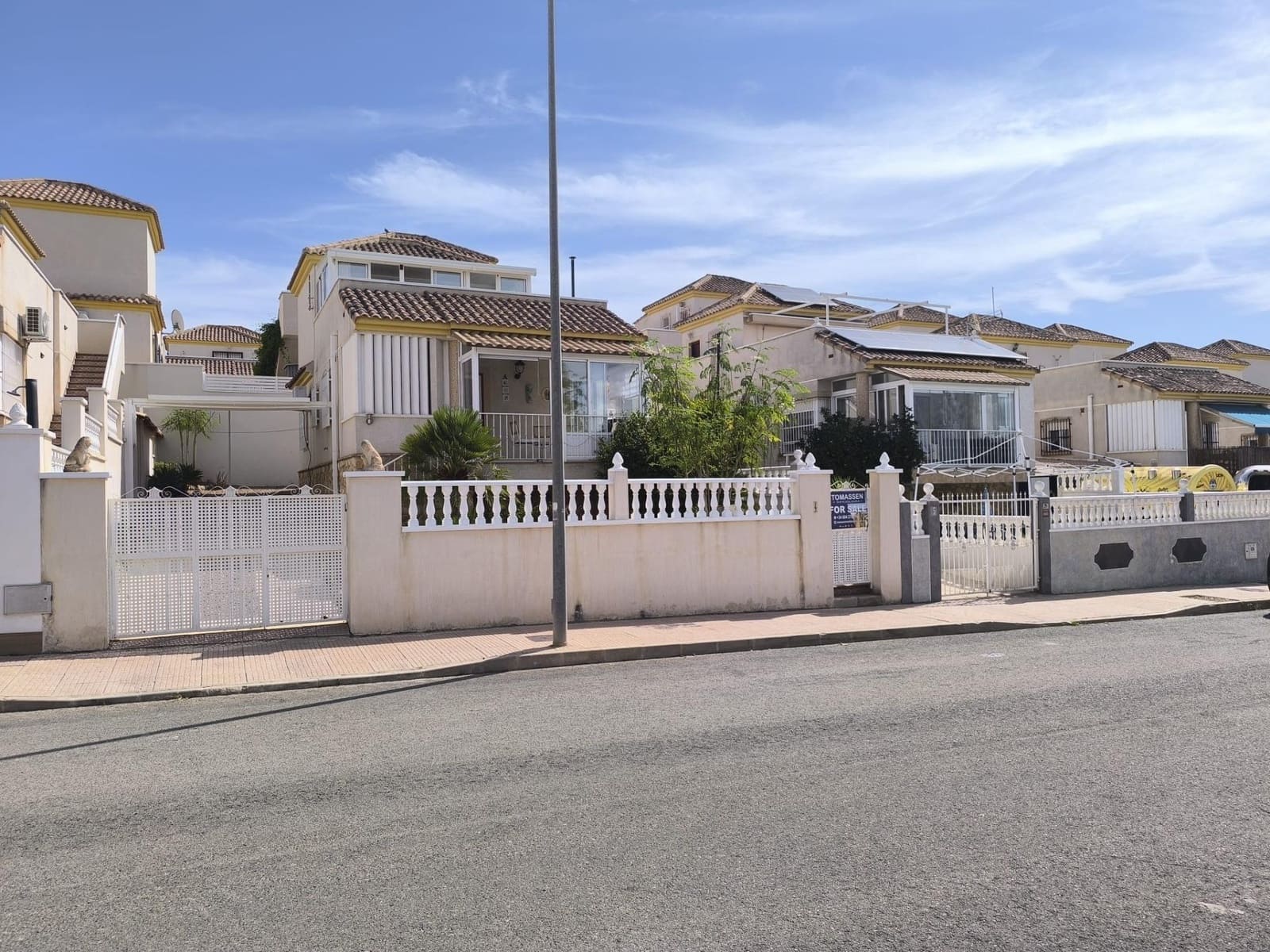 3 bedroom Villa for sale in San Fulgencio with pool - € 239,000 (Ref: 10094753)