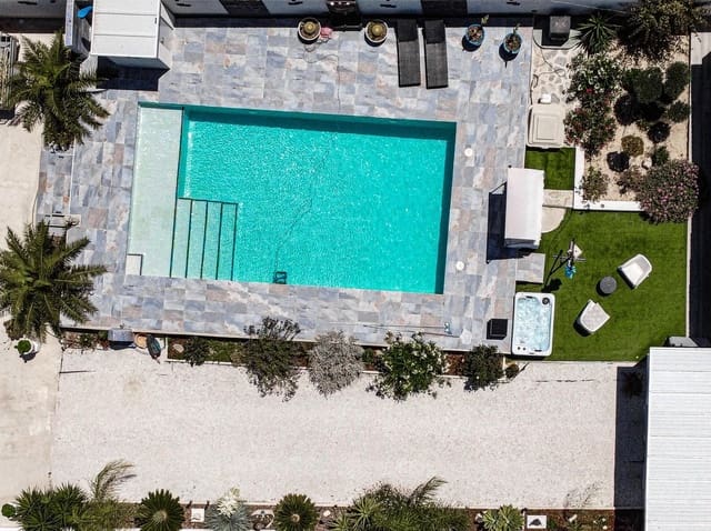 3 soverom Villa til salgs i San Fulgencio med svømmebasseng garasje - € 499 000 (Ref: 10147192)