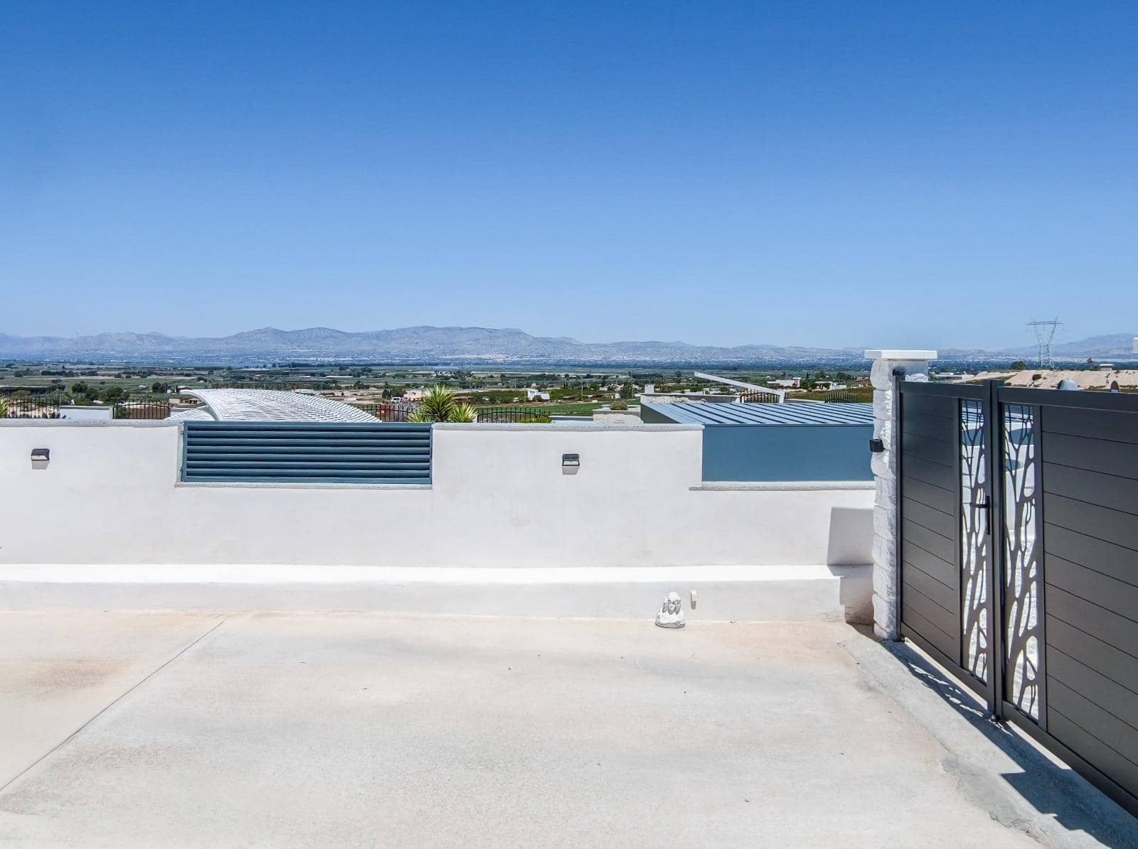 3 bedroom Villa for sale in San Fulgencio with pool garage - € 499,000 (Ref: 10147192)
