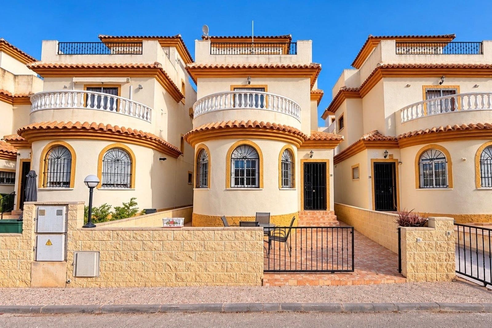 3 Zimmer Villa zu verkaufen in San Fulgencio mit Pool - 195.000 € (Ref: 10155328)