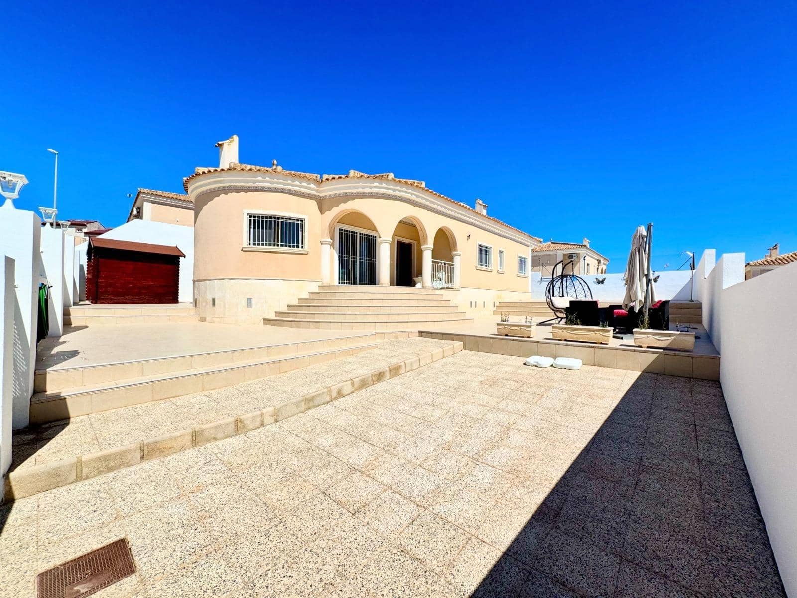 3 bedroom Villa for sale in San Fulgencio with pool - € 370,000 (Ref: 10155329)