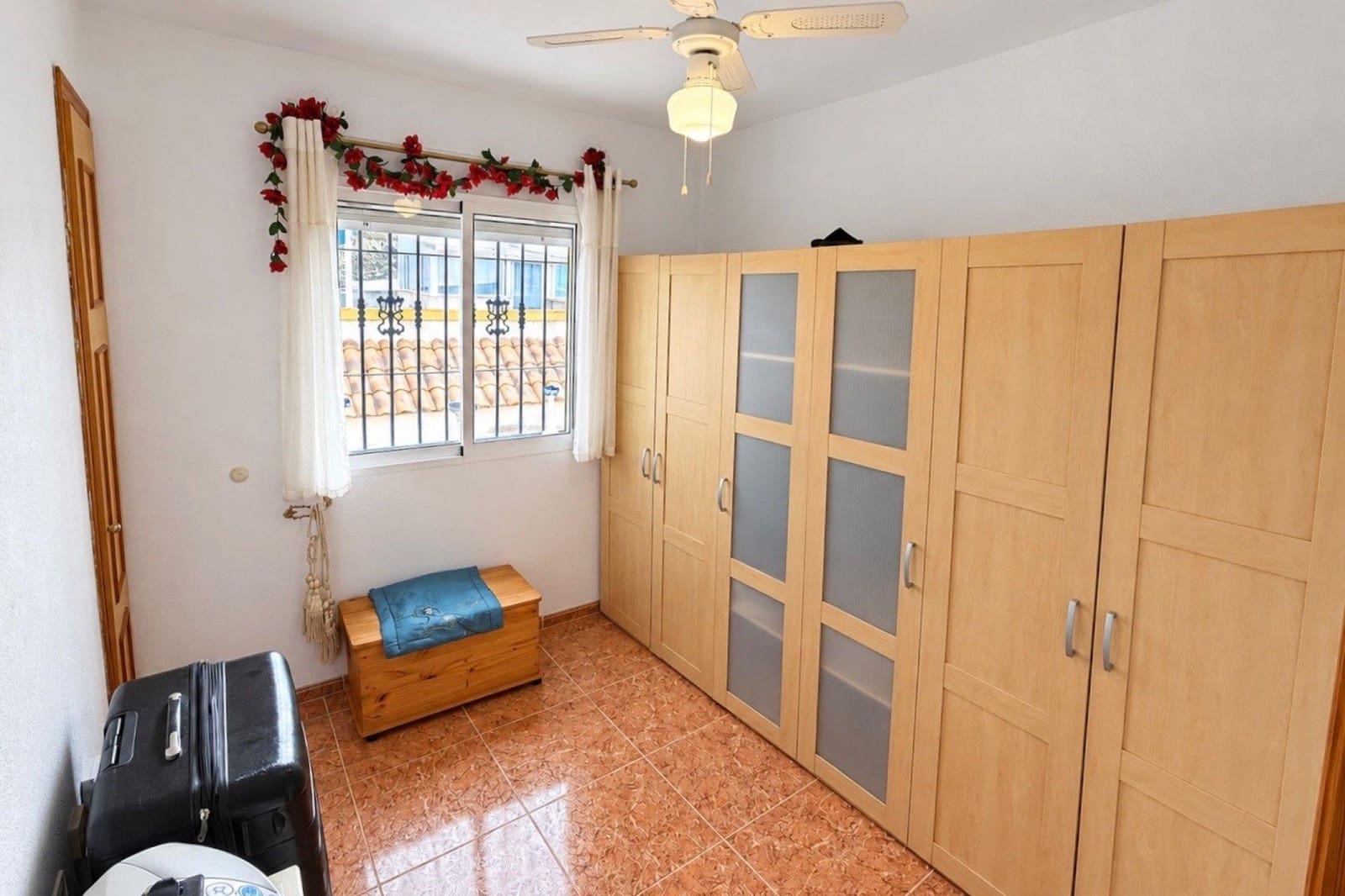 3 sypialnia Dom blizniak na sprzedaż w San Fulgencio z basenem garażem - 195 000 € (Ref: 10161559)
