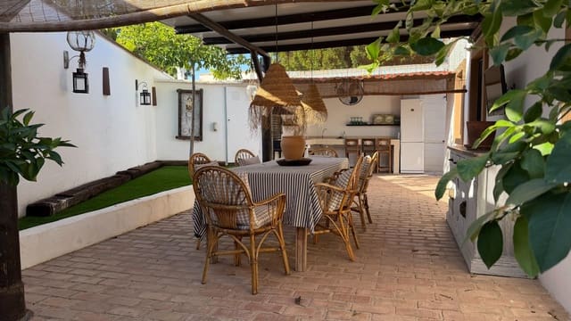 3 bedroom Finca/Country House for sale in La Romana with pool - € 499,000 (Ref: 10183195)