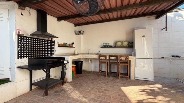 3 bedroom Finca/Country House for sale in La Romana with pool - € 499,000 (Ref: 10183195)