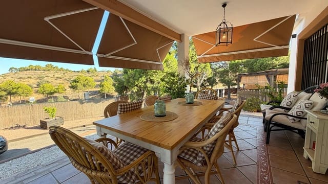 3 bedroom Finca/Country House for sale in La Romana with pool - € 499,000 (Ref: 10183195)