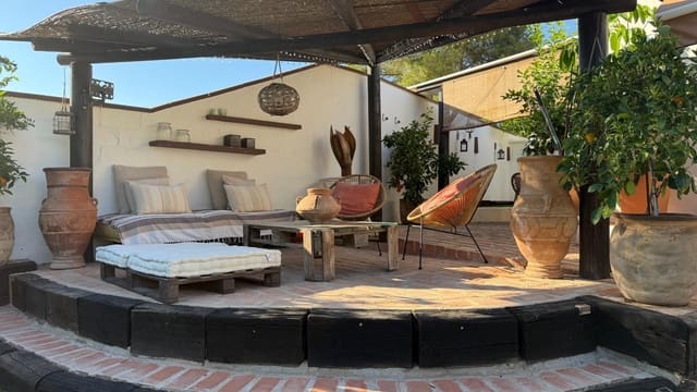 3 bedroom Finca/Country House for sale in La Romana with pool - € 499,000 (Ref: 10183195)