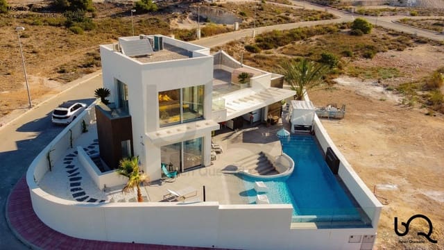 3 bedroom Villa for sale in La Marina, Elche / Elx - € 529,000 (Ref: 7764426)