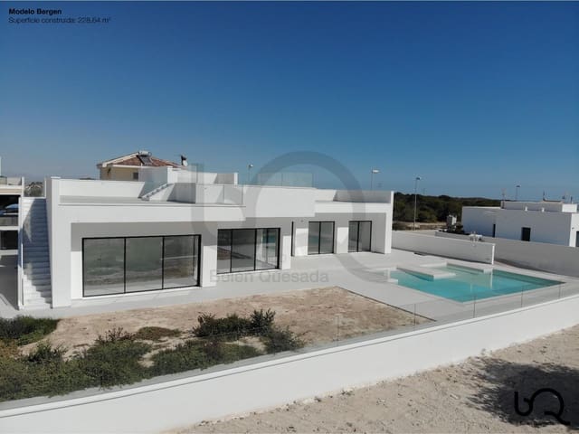 5 bedroom Villa for sale in La Marina, Elche / Elx - € 712,000 (Ref: 7764429)