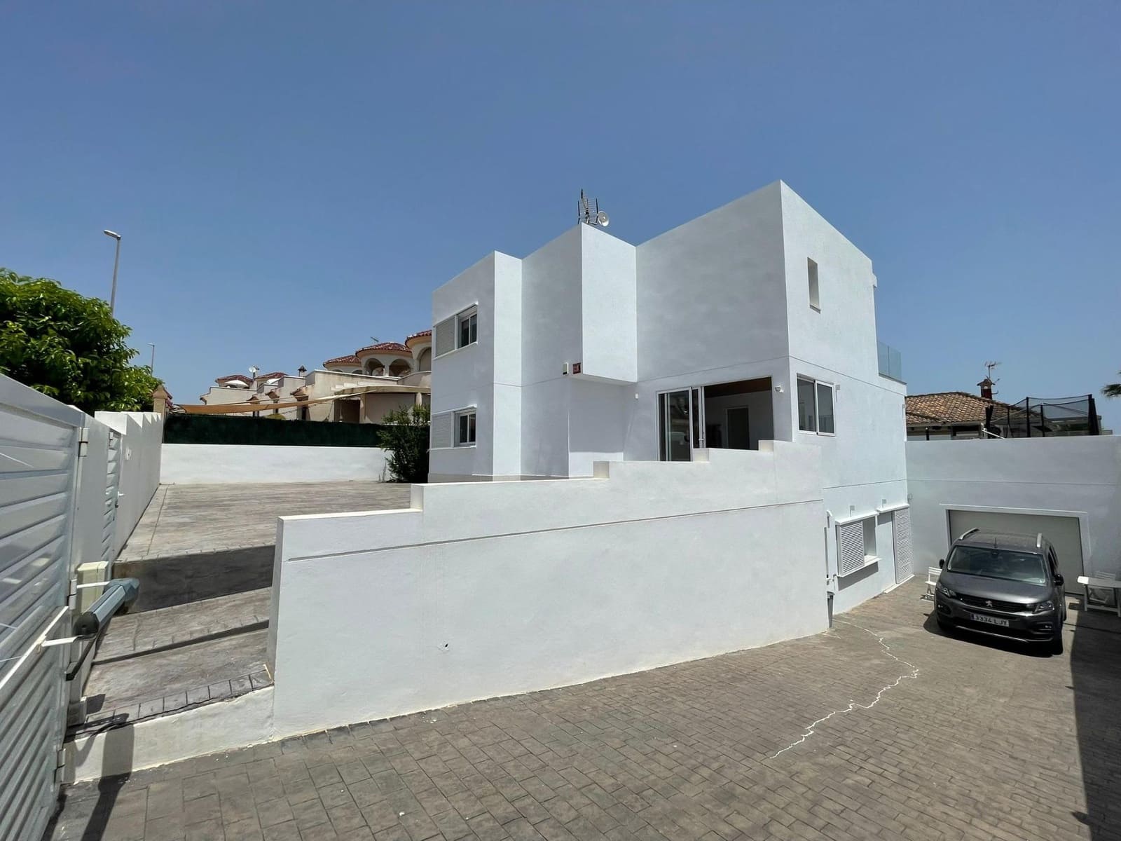 6 Zimmer Villa zu verkaufen in La Marina mit Pool Garage - 695.995 € (Ref: 7814449)