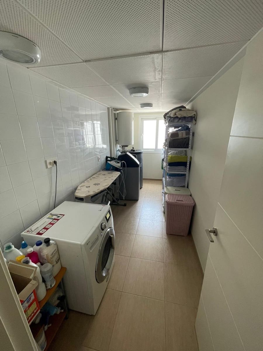 6 Zimmer Villa zu verkaufen in La Marina mit Pool Garage - 695.995 € (Ref: 7814449)