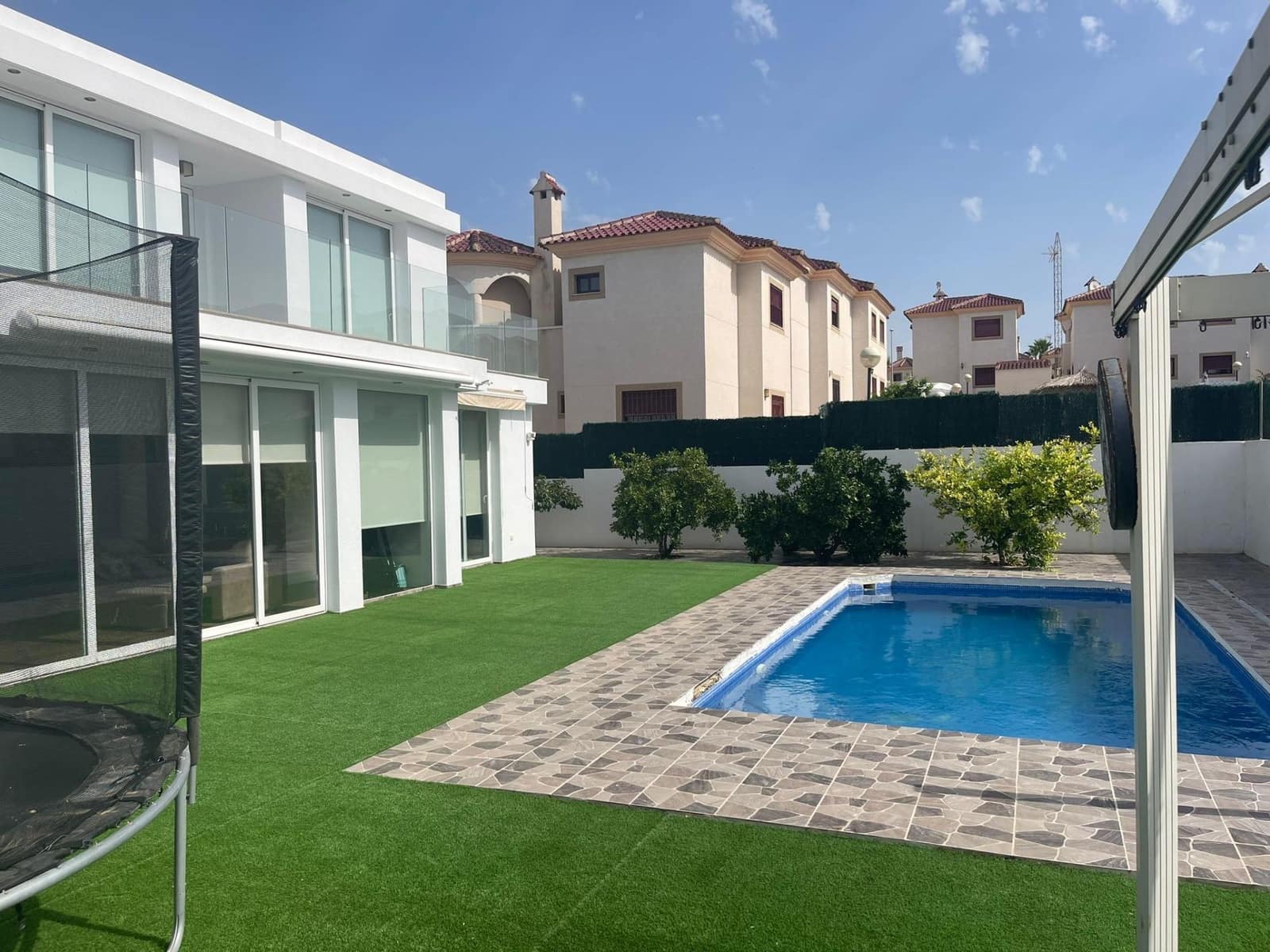 6 Zimmer Villa zu verkaufen in La Marina mit Pool Garage - 695.995 € (Ref: 7814449)