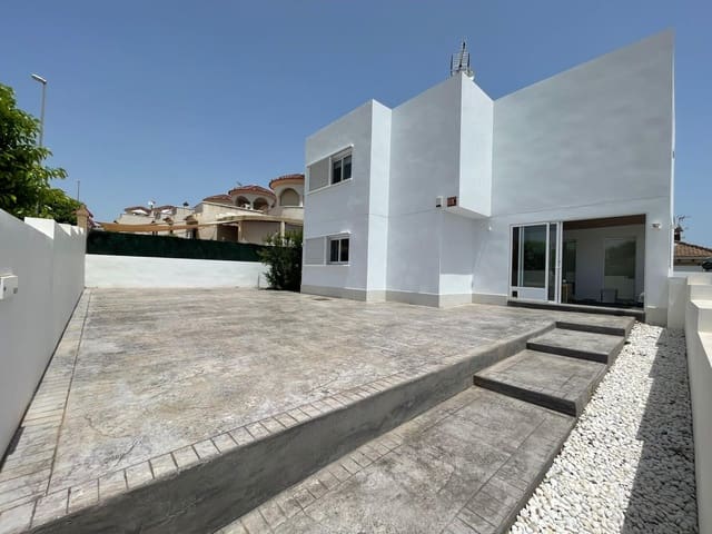 6 Zimmer Villa zu verkaufen in La Marina, Elche / Elx mit Pool Garage - 695.995 € (Ref: 7814449)
