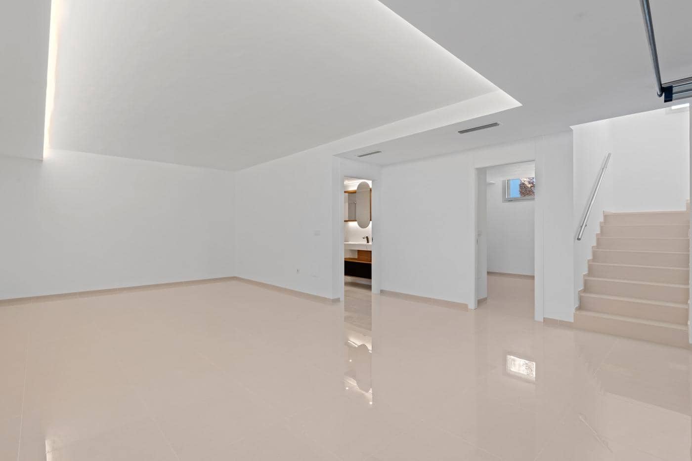 4 soverom Villa til salgs i Ciudad Quesada med svømmebasseng garasje - € 985 000 (Ref: 8078582)