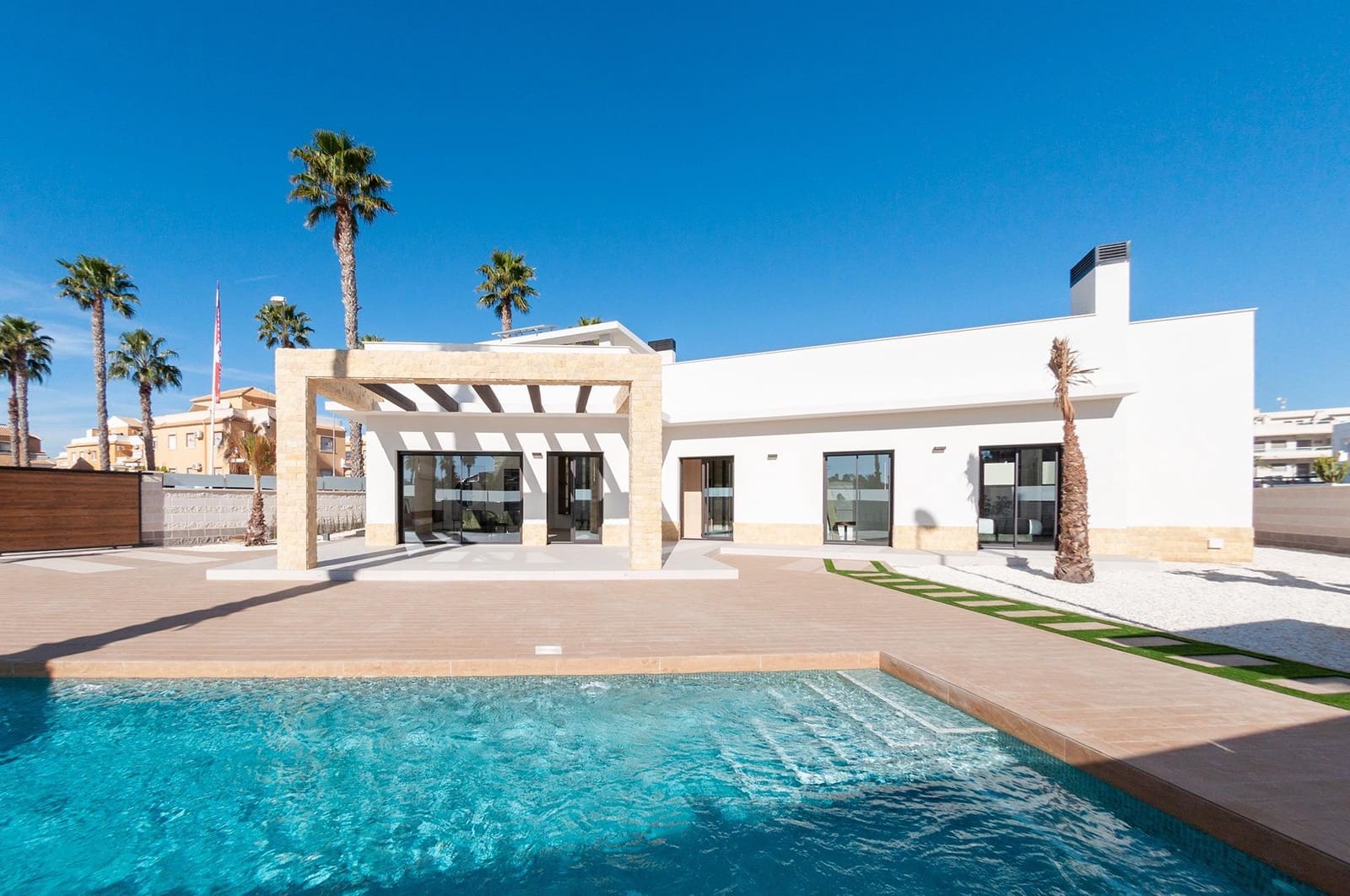 3 bedroom Villa for sale in Dona Pepa with pool - € 699,000 (Ref: 8097823)