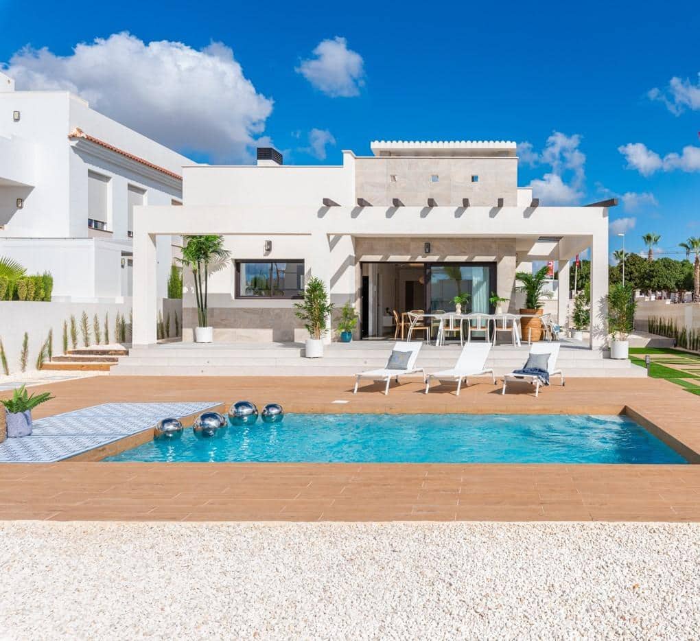 3 bedroom Villa for sale in Ciudad Quesada with pool - € 620,650 (Ref: 8114784)