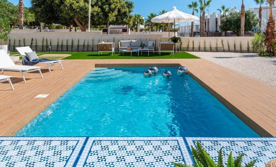 3 bedroom Villa for sale in Ciudad Quesada with pool - € 620,650 (Ref: 8114784)