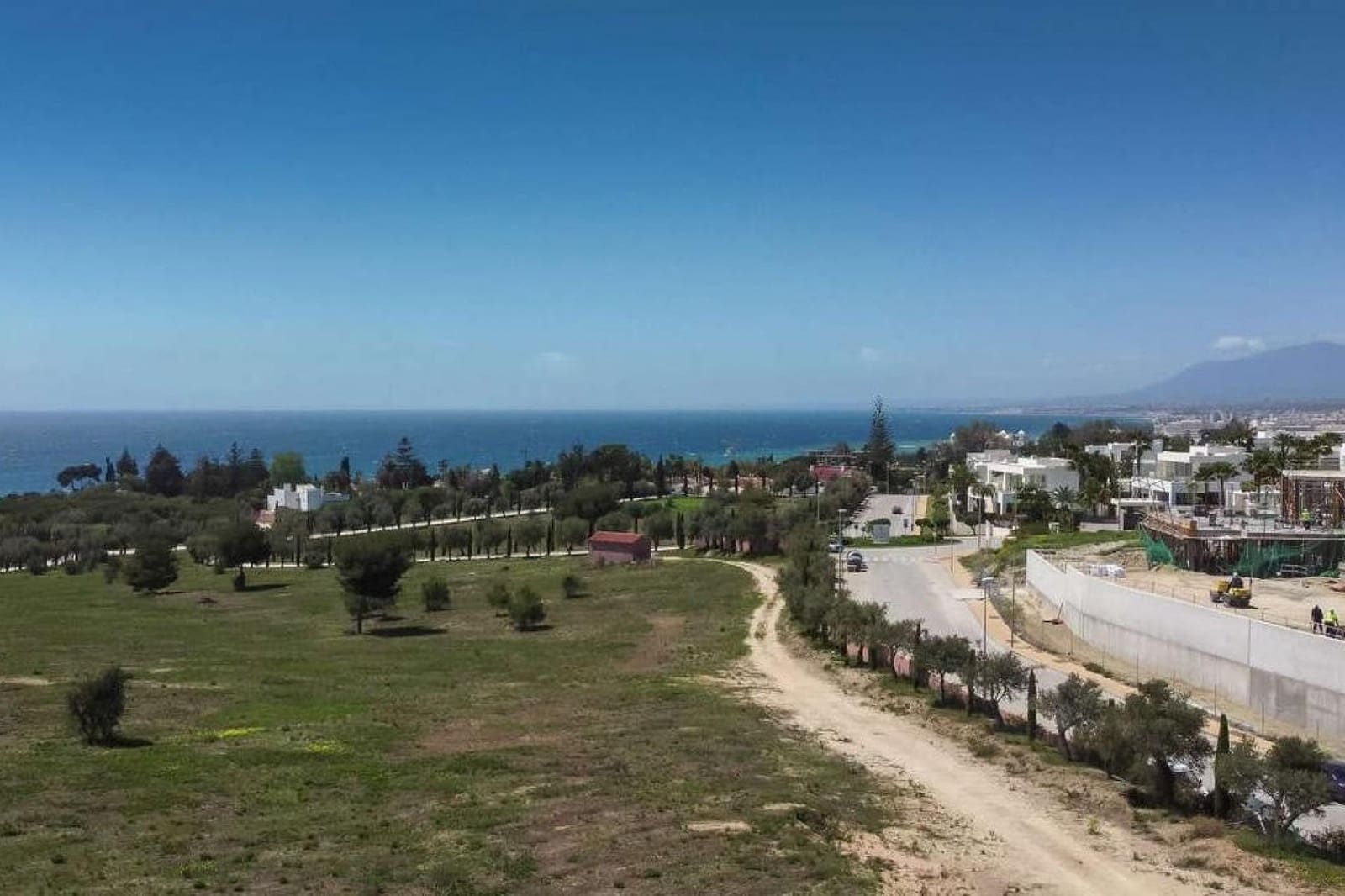 Apartamento de 2 habitaciones en Marbella en venta con piscina - 985.000 € (Ref: 8222663)