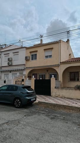 2 soveværelse Rækkehus til salg i La Marina, Elche / Elx - € 110.000 (Ref: 8992388)