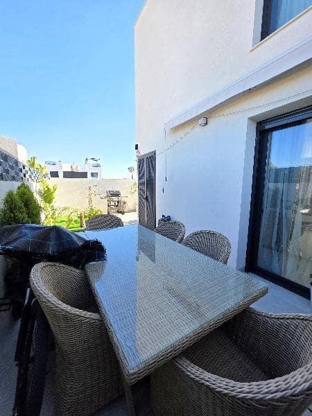 2 makuuhuone Huvila myytävänä paikassa Benijofar mukana uima-altaan - 320 000 € (Ref: 9057607)