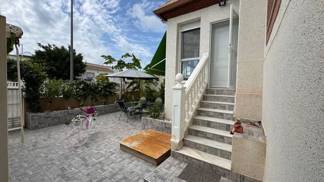 4 soverom Rekkehus til salgs i La Marina, Elche / Elx med svømmebasseng - € 199 000 (Ref: 9206833)