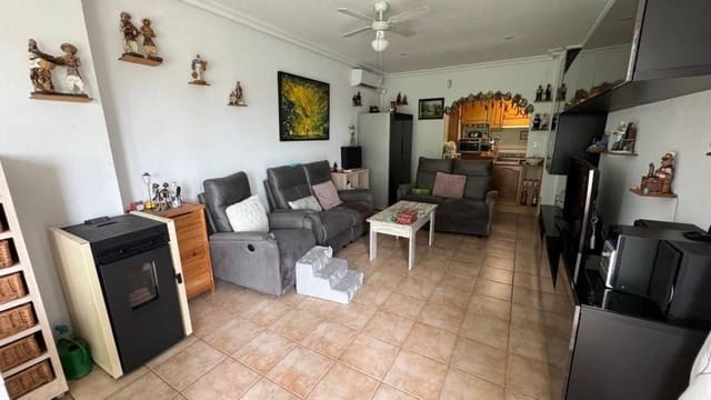 4 soverom Rekkehus til salgs i La Marina, Elche / Elx med svømmebasseng - € 199 000 (Ref: 9206833)