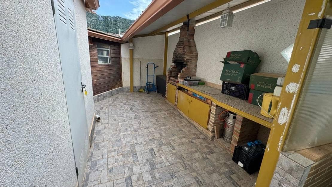 4 soveværelse Rækkehus til salg i La Marina med swimmingpool - € 199.000 (Ref: 9206833)