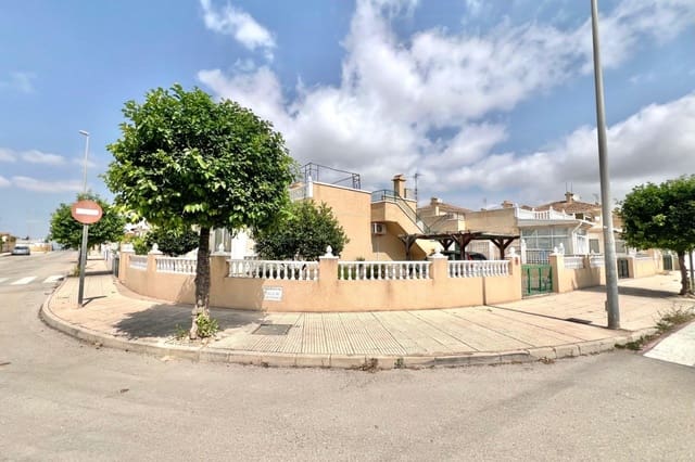 2 soverom Rekkehus til salgs i La Marina, Elche / Elx med svømmebasseng - € 169 000 (Ref: 9219974)