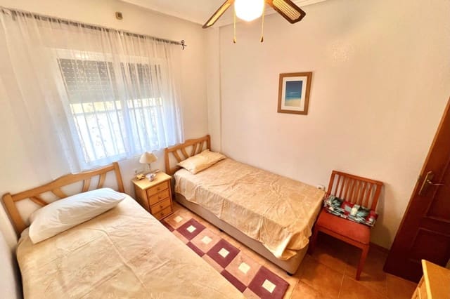 2 soverom Rekkehus til salgs i La Marina, Elche / Elx med svømmebasseng - € 169 000 (Ref: 9219974)