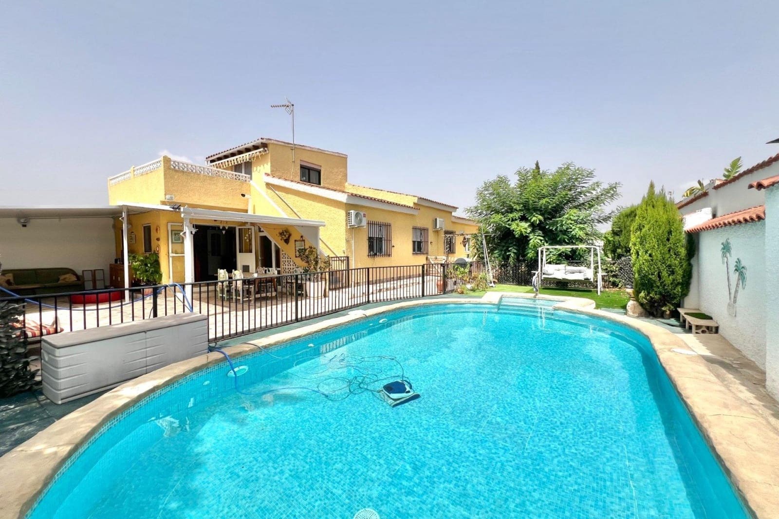 4 Zimmer Villa zu verkaufen in La Marina mit Pool - 410.000 € (Ref: 9219975)